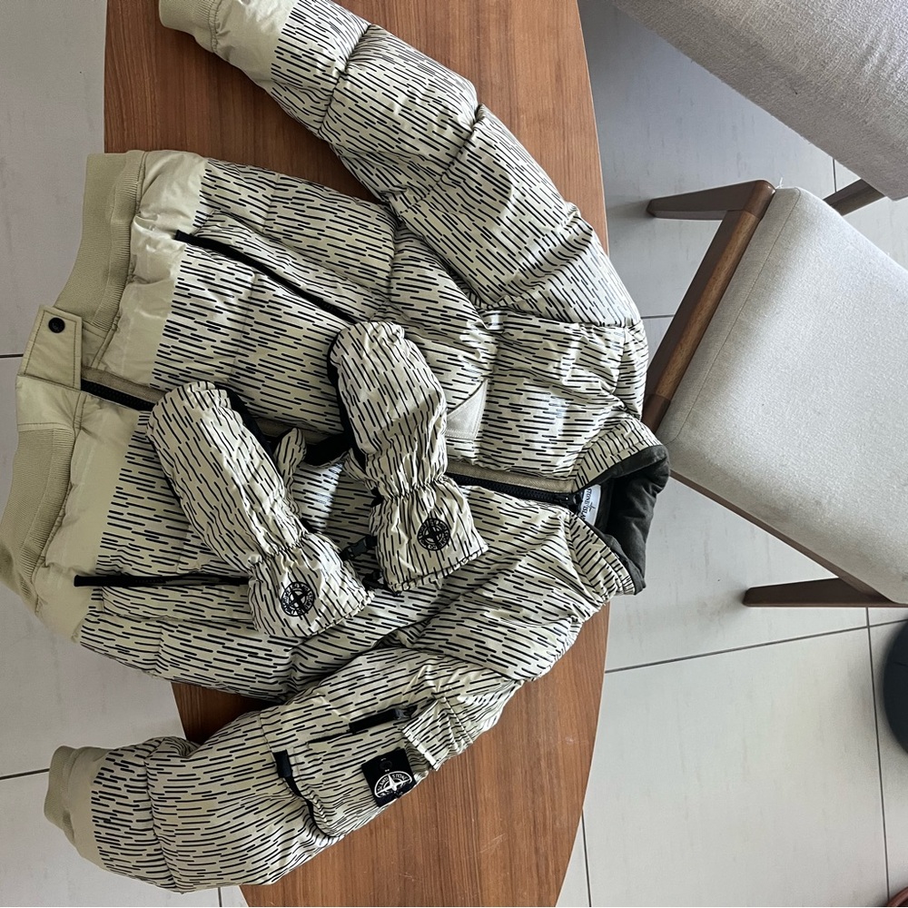 SOLD ✨ Stone Island Real Down and Gloves